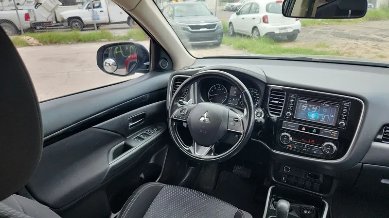 Mitsubishi Outlander 2019