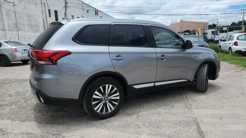 Mitsubishi Outlander 2019