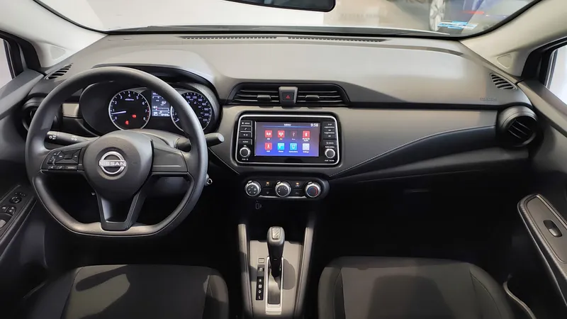 Nissan Versa 2023