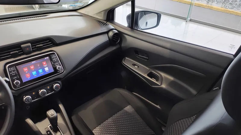 Nissan Versa 2023
