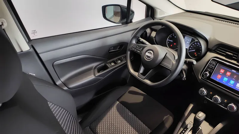 Nissan Versa 2023