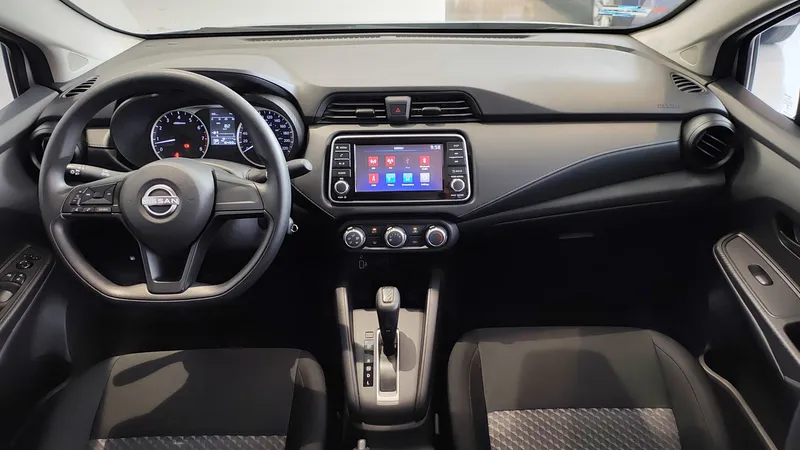 Nissan Versa 2023
