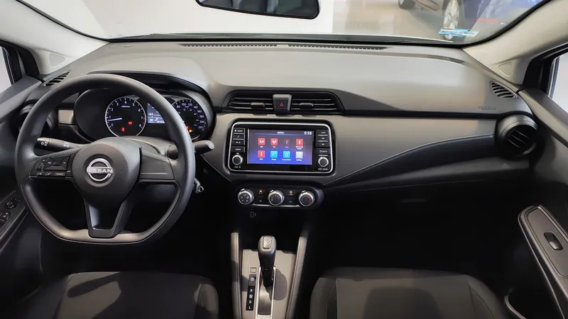 Nissan Versa 2023