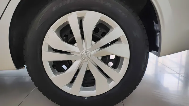Nissan Versa 2023