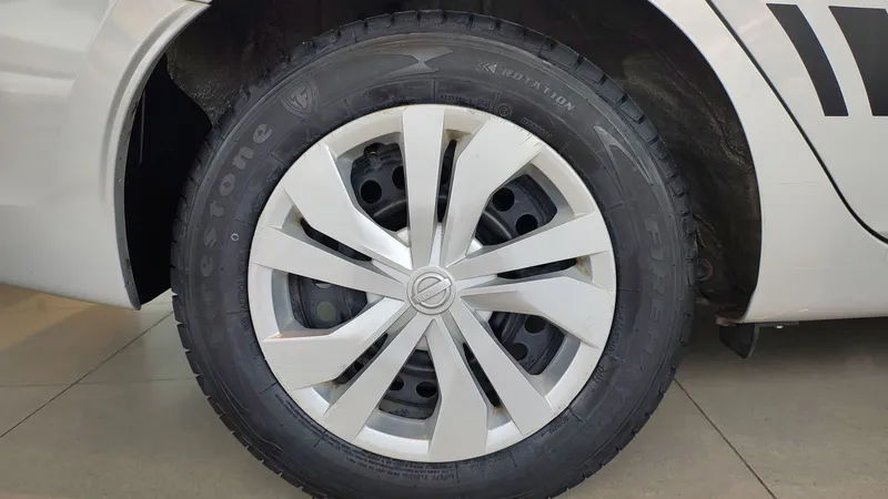 Nissan Versa 2023