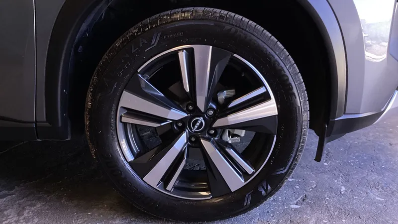 Nissan X-trail 2025