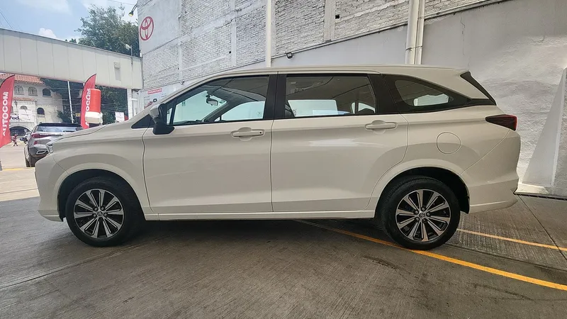 Toyota Avanza 2023