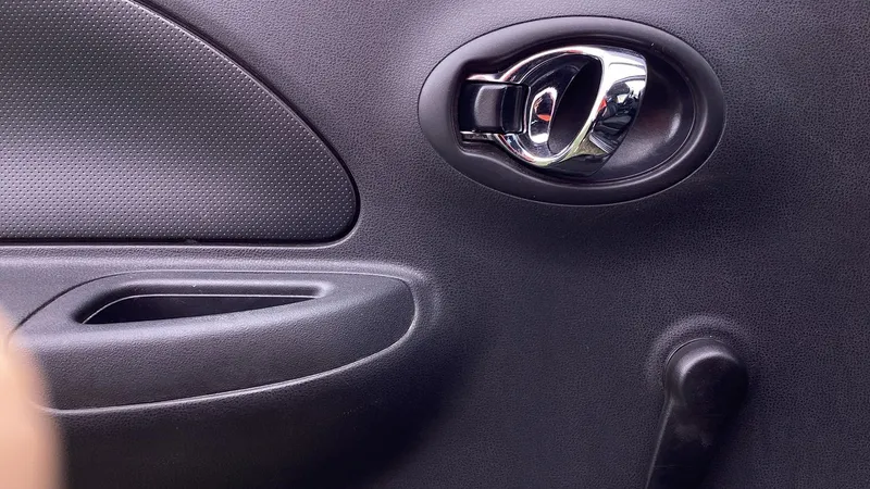 Nissan March 2021