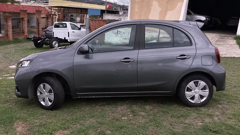 Nissan March 2021
