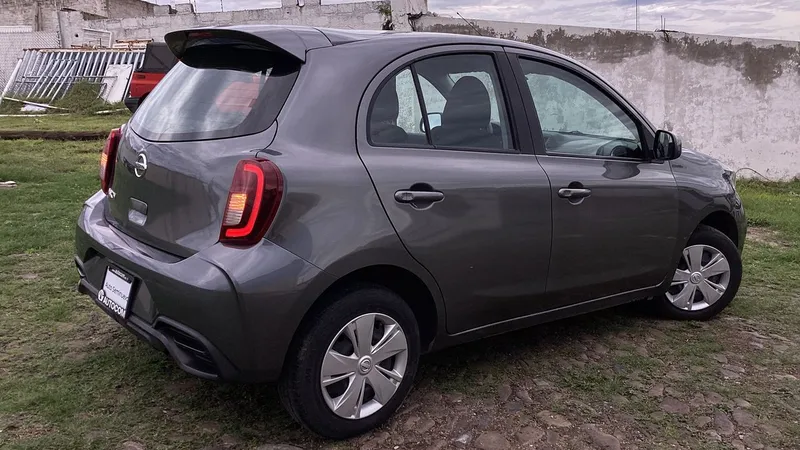 Nissan March 2021