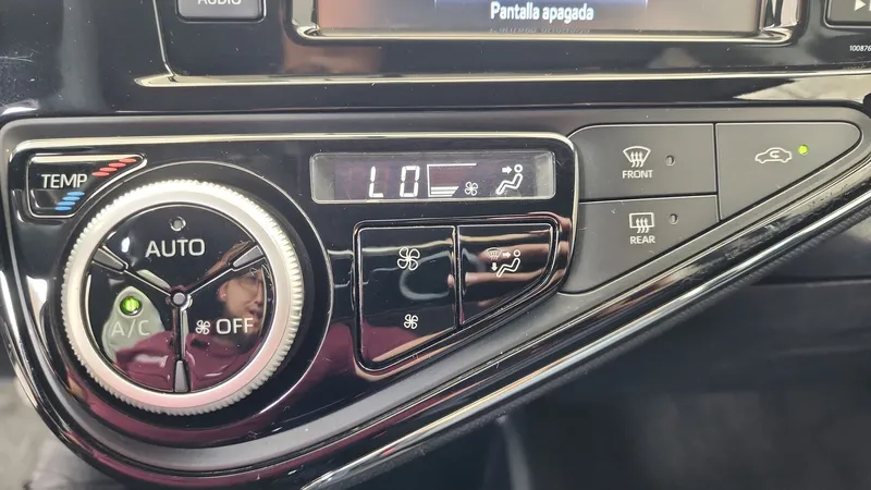 Toyota Prius C 2021