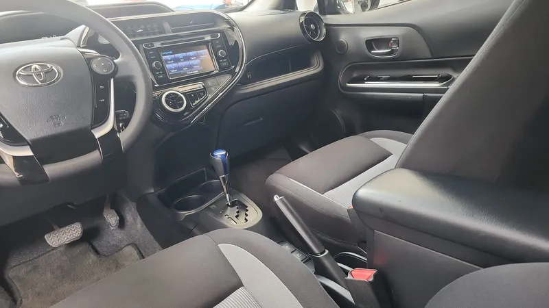 Toyota Prius C 2021