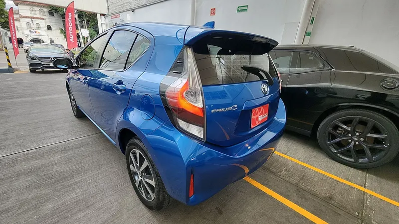 Toyota Prius C 2021