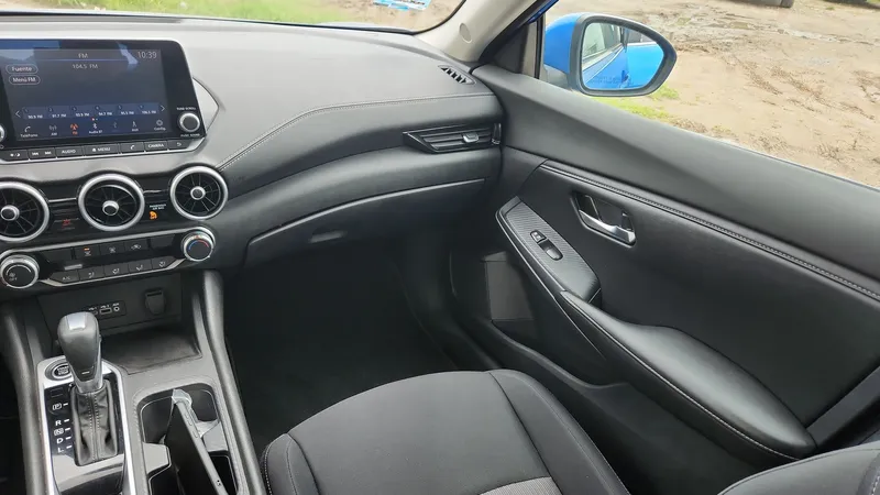 Nissan Sentra 2023
