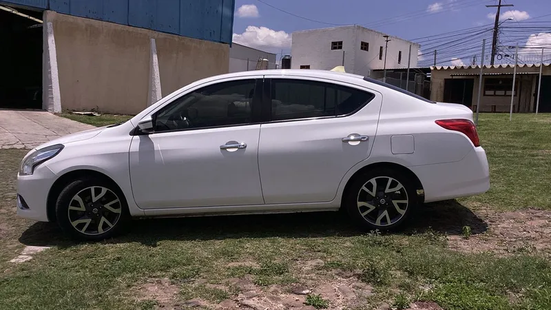 Nissan Versa 2018