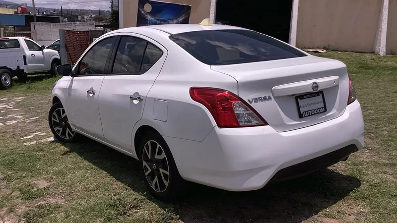 Nissan Versa 2018