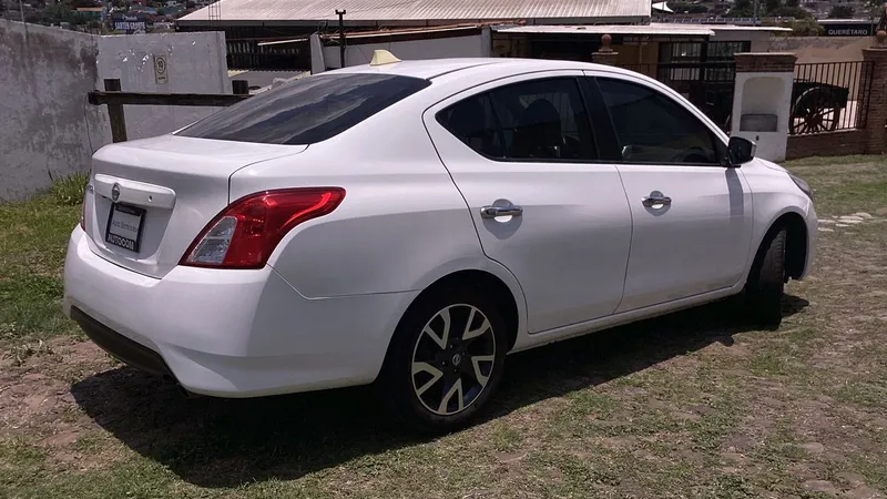 Nissan Versa 2018