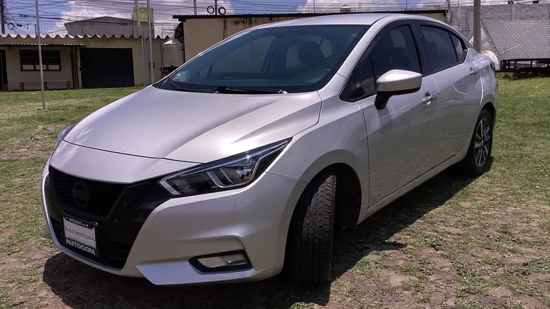 Nissan Versa 2022
