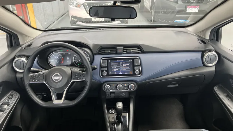 Nissan Versa 2023