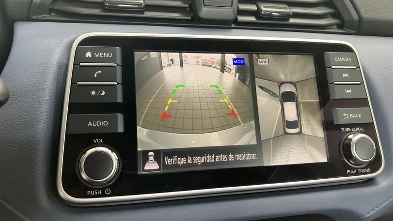 Nissan Versa 2023