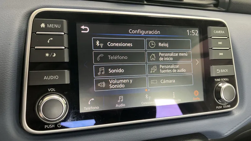 Nissan Versa 2023