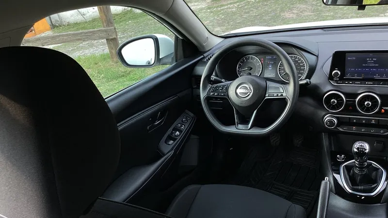Nissan Sentra 2024