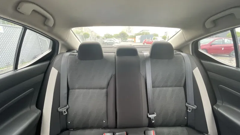 Nissan Versa 2024