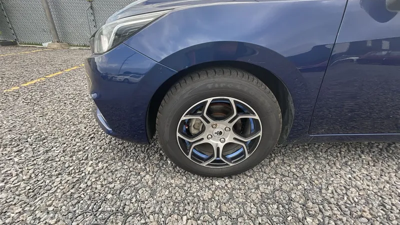 Nissan Versa 2024