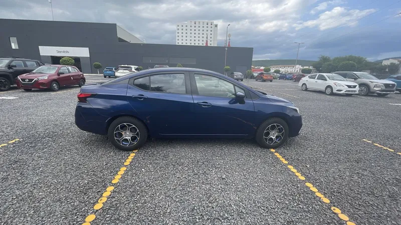 Nissan Versa 2024