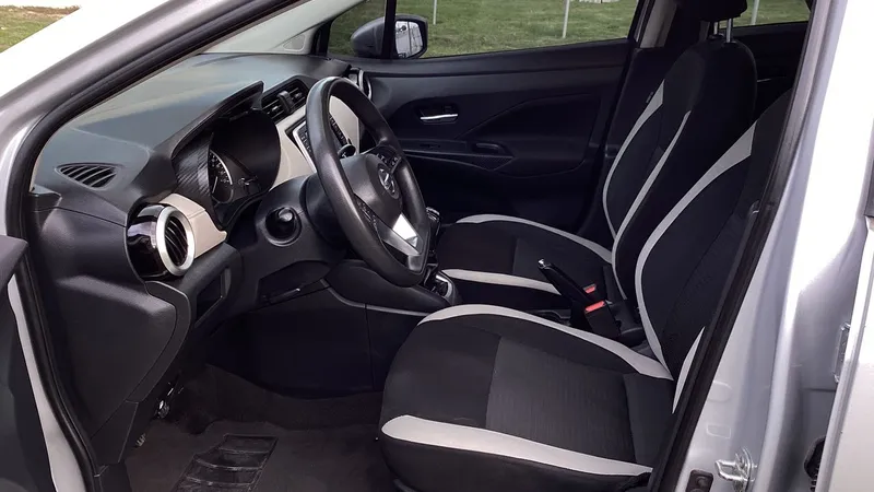 Nissan Versa 2021