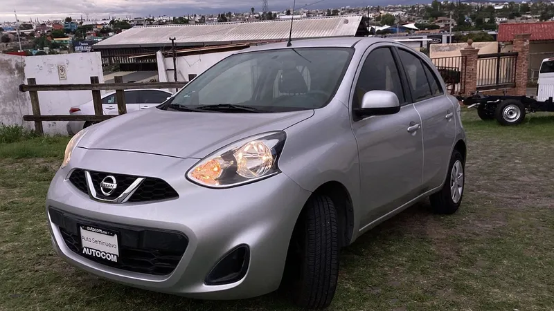 Nissan March 2022