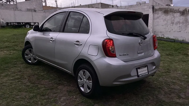Nissan March 2022