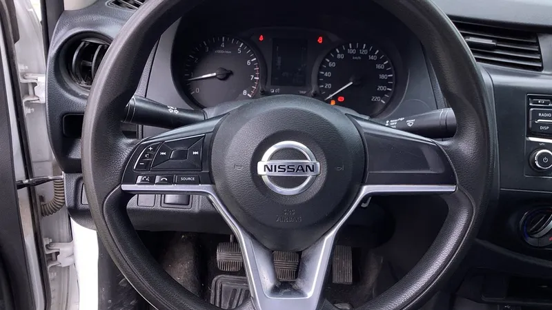 Nissan Np300 2022