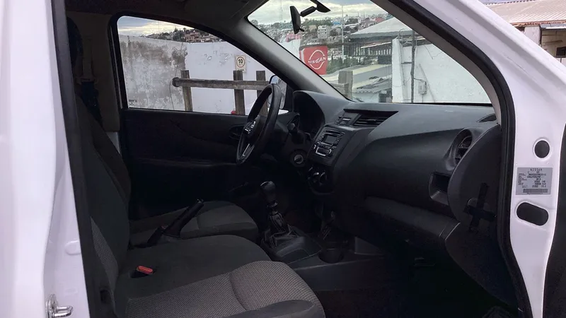 Nissan Np300 2022