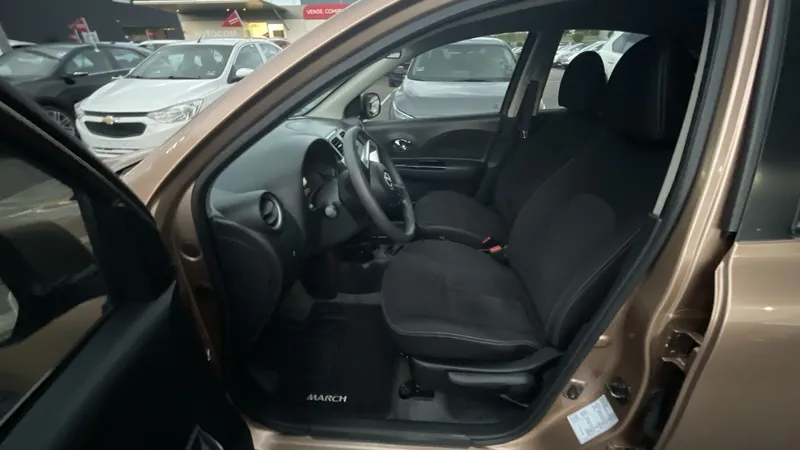 Nissan March 2022