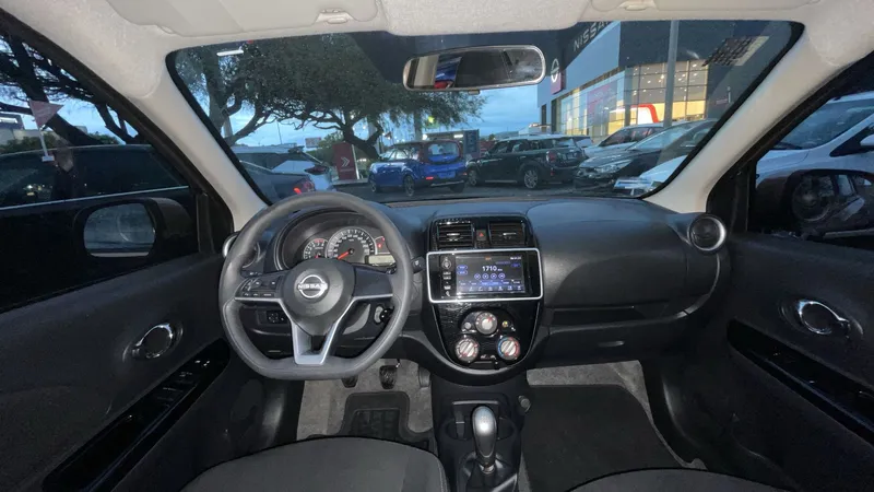 Nissan March 2022