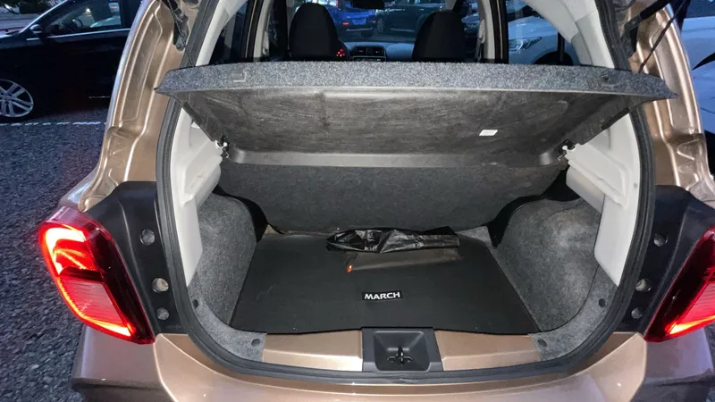 Nissan March 2022