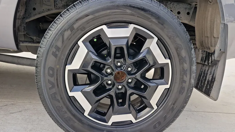 Nissan Frontier 2023