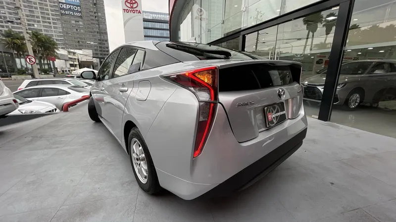 Toyota Prius 2017