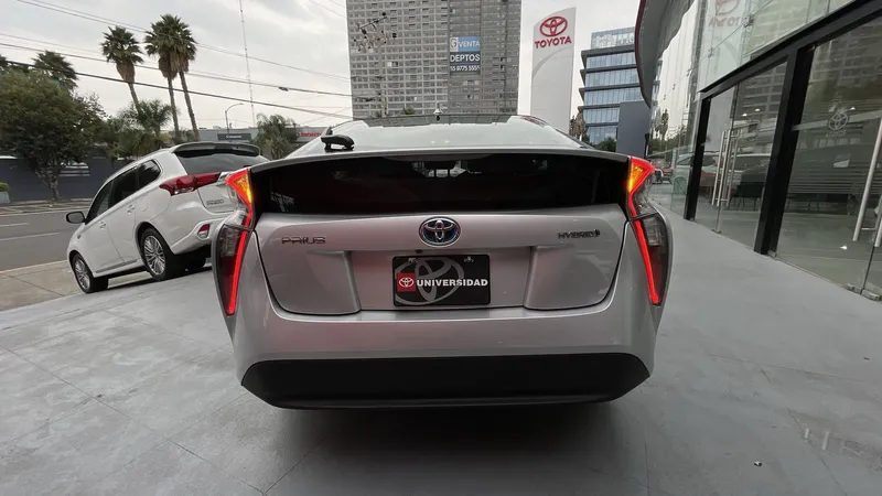 Toyota Prius 2017