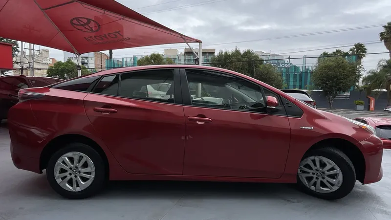 Toyota Prius 2017