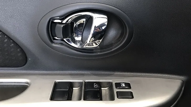 Nissan March 2020