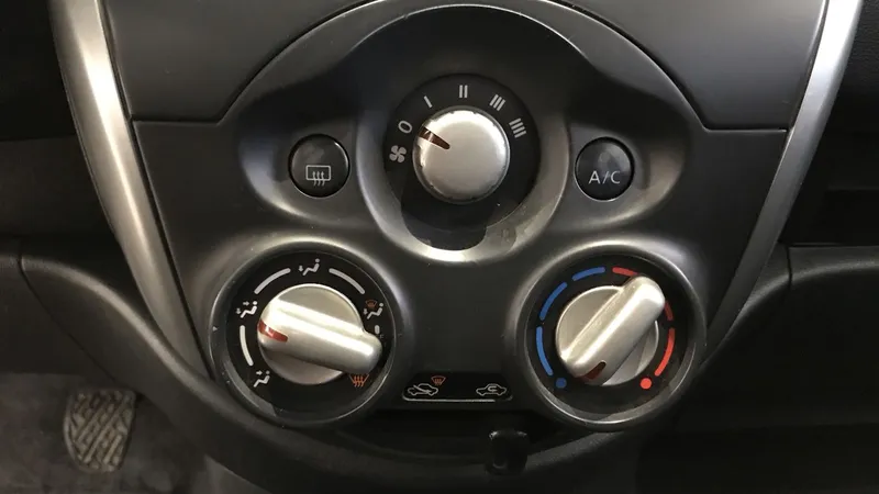 Nissan March 2020