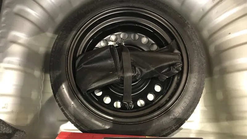 Nissan March 2020