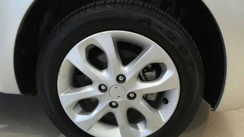 Nissan March 2020