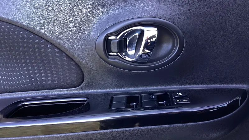 Nissan March 2023