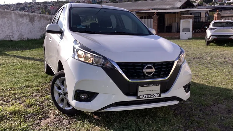 Nissan March 2023
