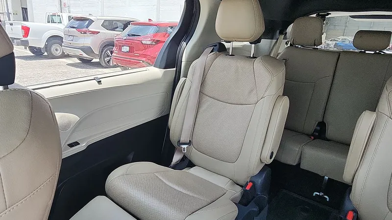 Toyota Sienna 2021