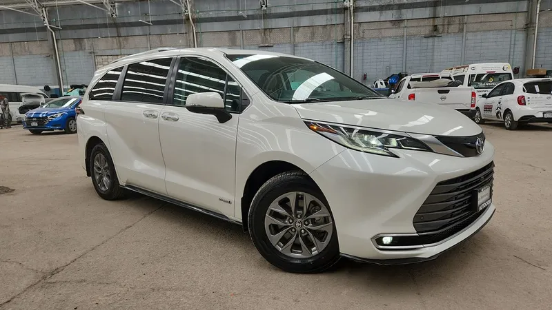 Toyota Sienna 2021