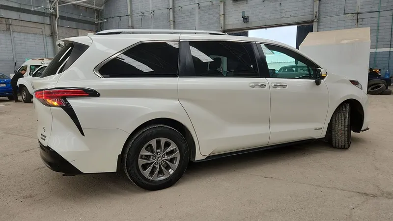 Toyota Sienna 2021